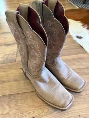 Ariat Women’s Quickdraw Western Boots – Chocolate Brown Square toe size 7.5B